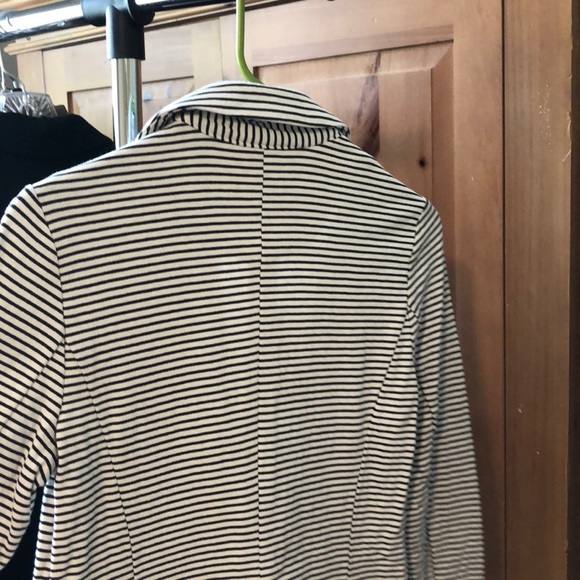 Jacket - Picture 3 of 5